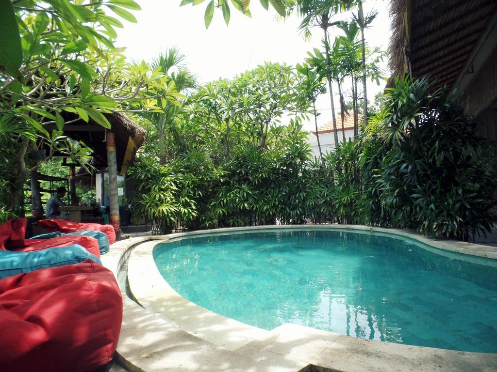 Matra Bali Surf Camp Pensión Canggu Exterior foto